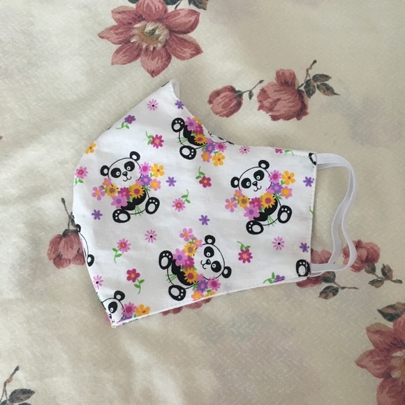 ADULTS Face Mask: Adorable Pandas - Picture 3 of 5